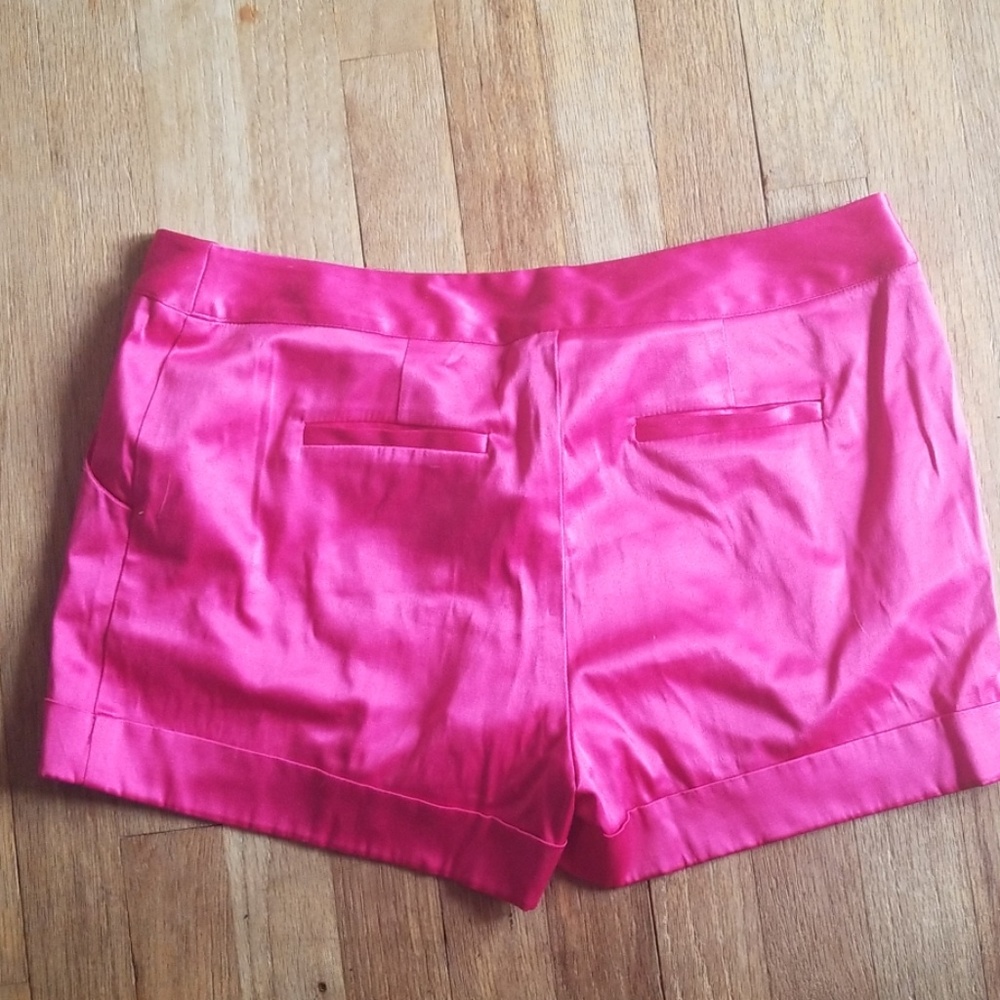 Pink shorts - Picture 2 of 6